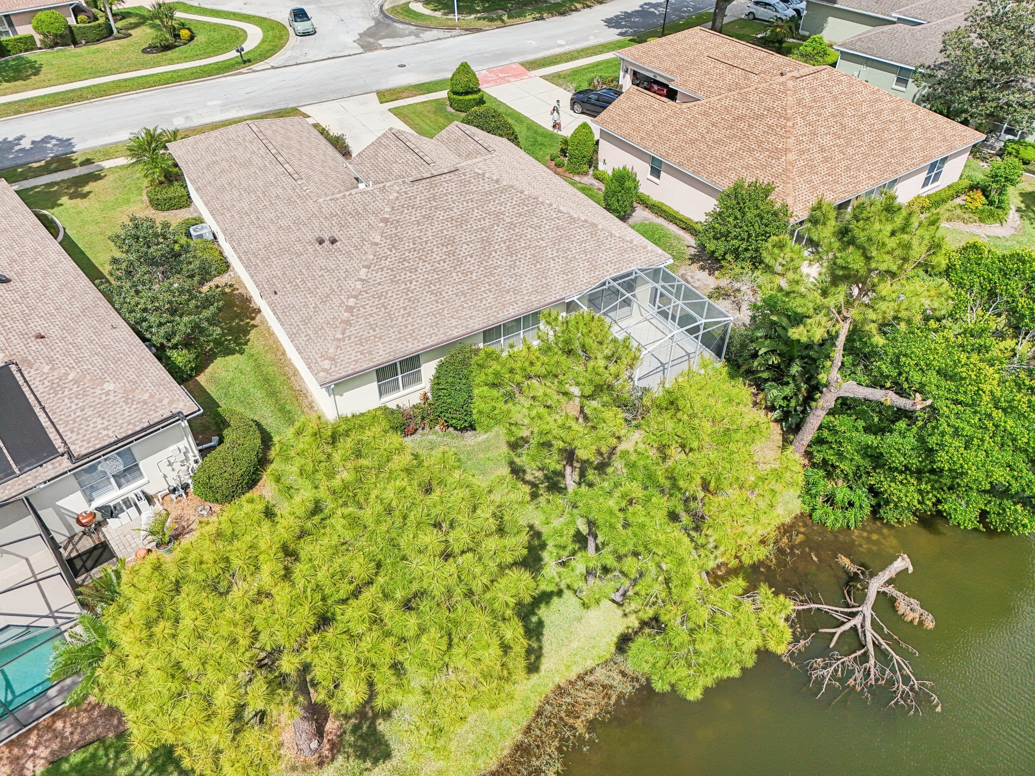 Pine Hollow Dr-1104-079.jpg