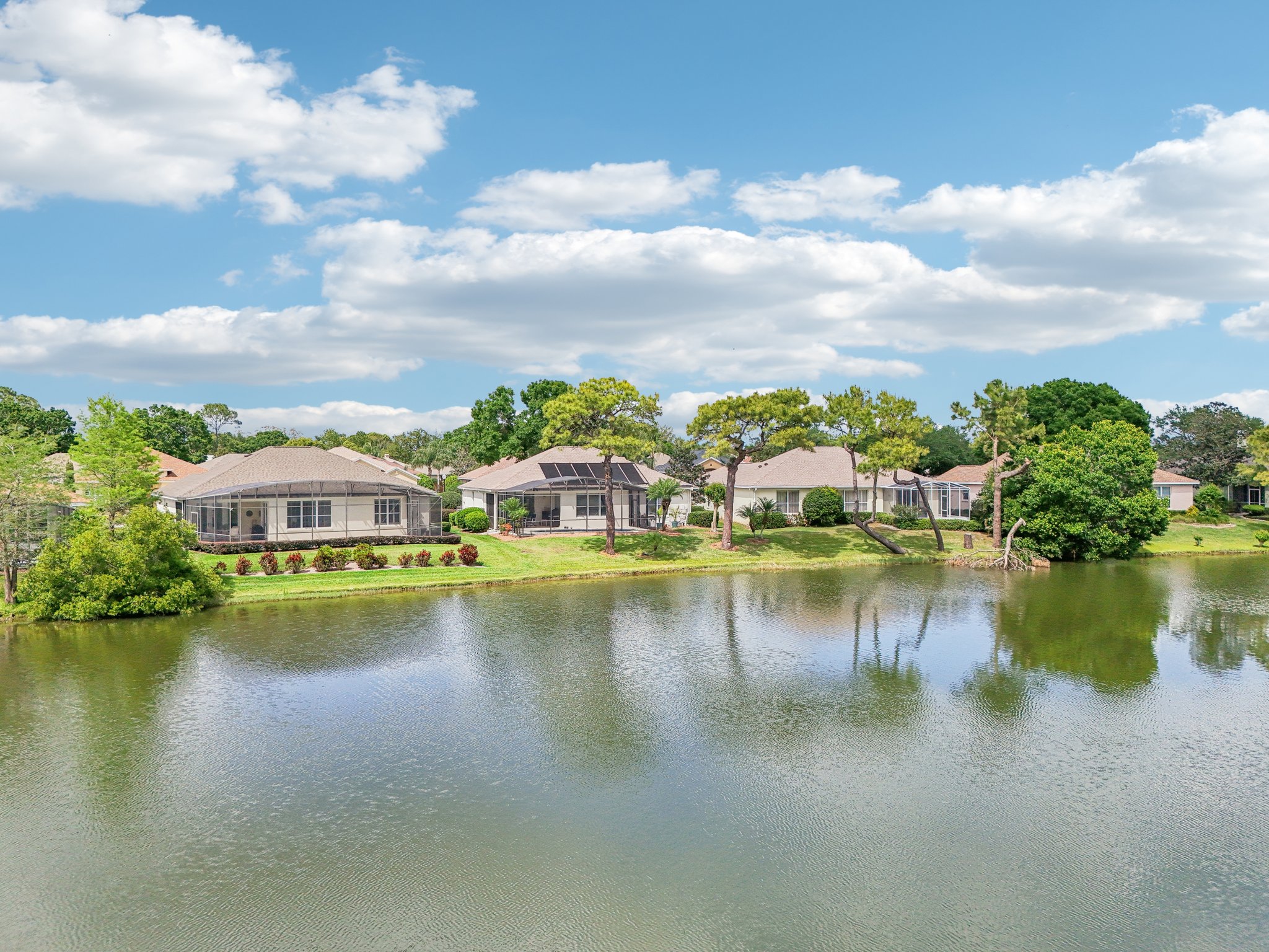 Pine Hollow Dr-1104-082.jpg