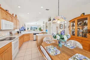 Pine Hollow Dr-1104-019.jpg