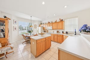 Pine Hollow Dr-1104-025.jpg