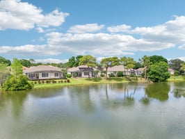 Pine Hollow Dr-1104-082.jpg