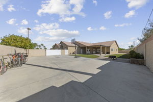  Photo 49