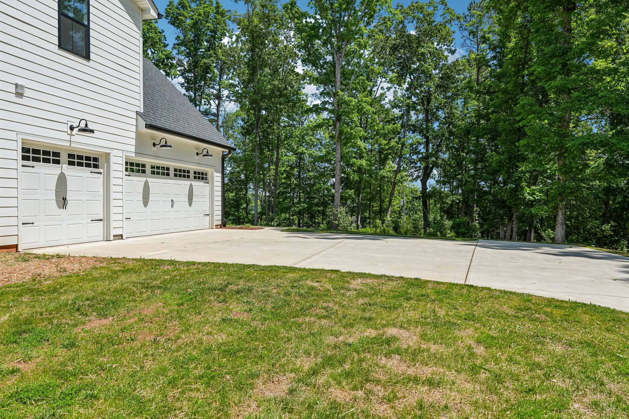 Catawba Cove Dr-S0105-007.jpg