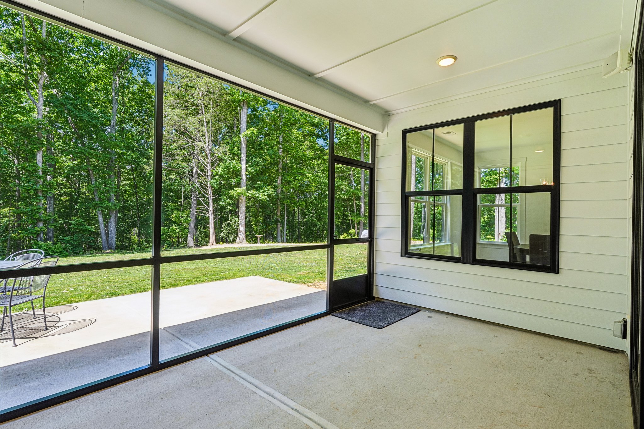 Catawba Cove Dr-S0105-089.jpg