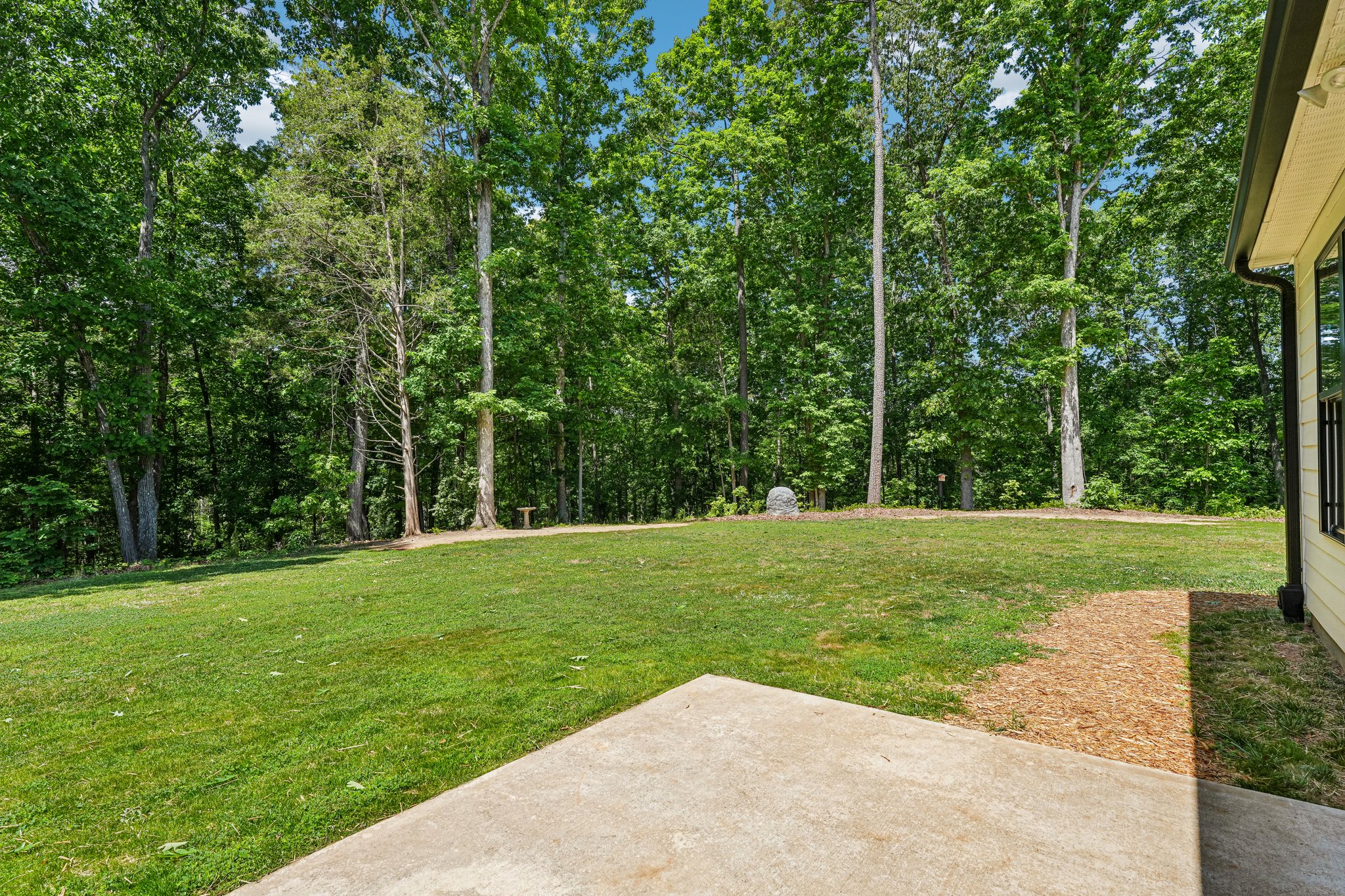 Catawba Cove Dr-S0105-092.jpg