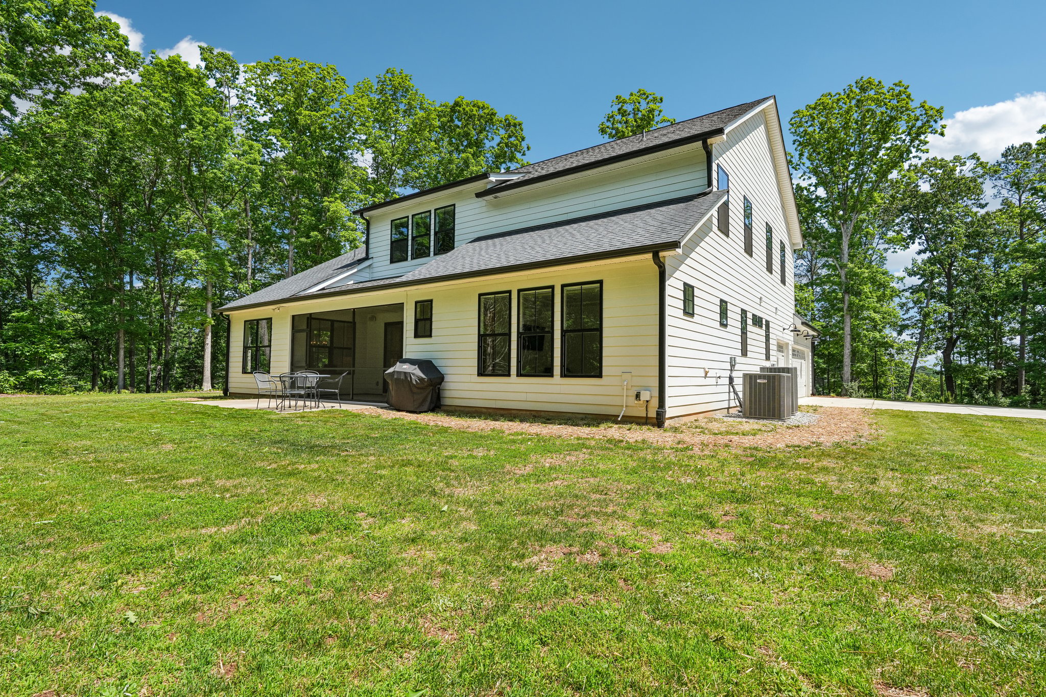 Catawba Cove Dr-S0105-096.jpg