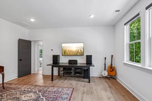 Catawba Cove Dr-S0105-059.jpg