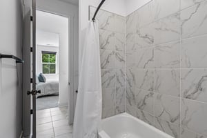 Catawba Cove Dr-S0105-076.jpg