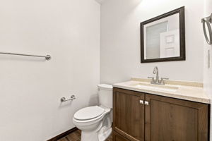 Photo 31