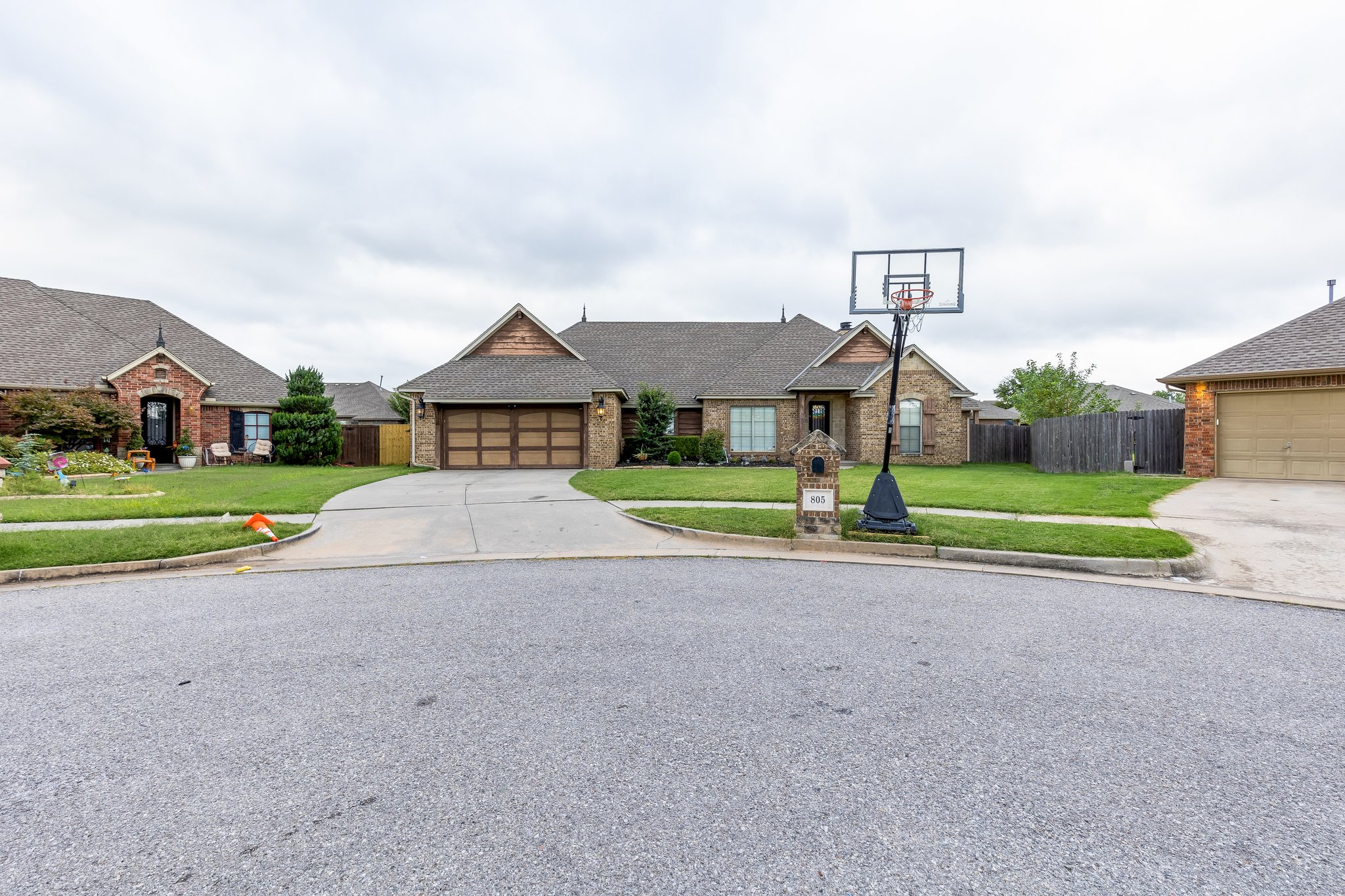 805 Brian Ct_001.jpg