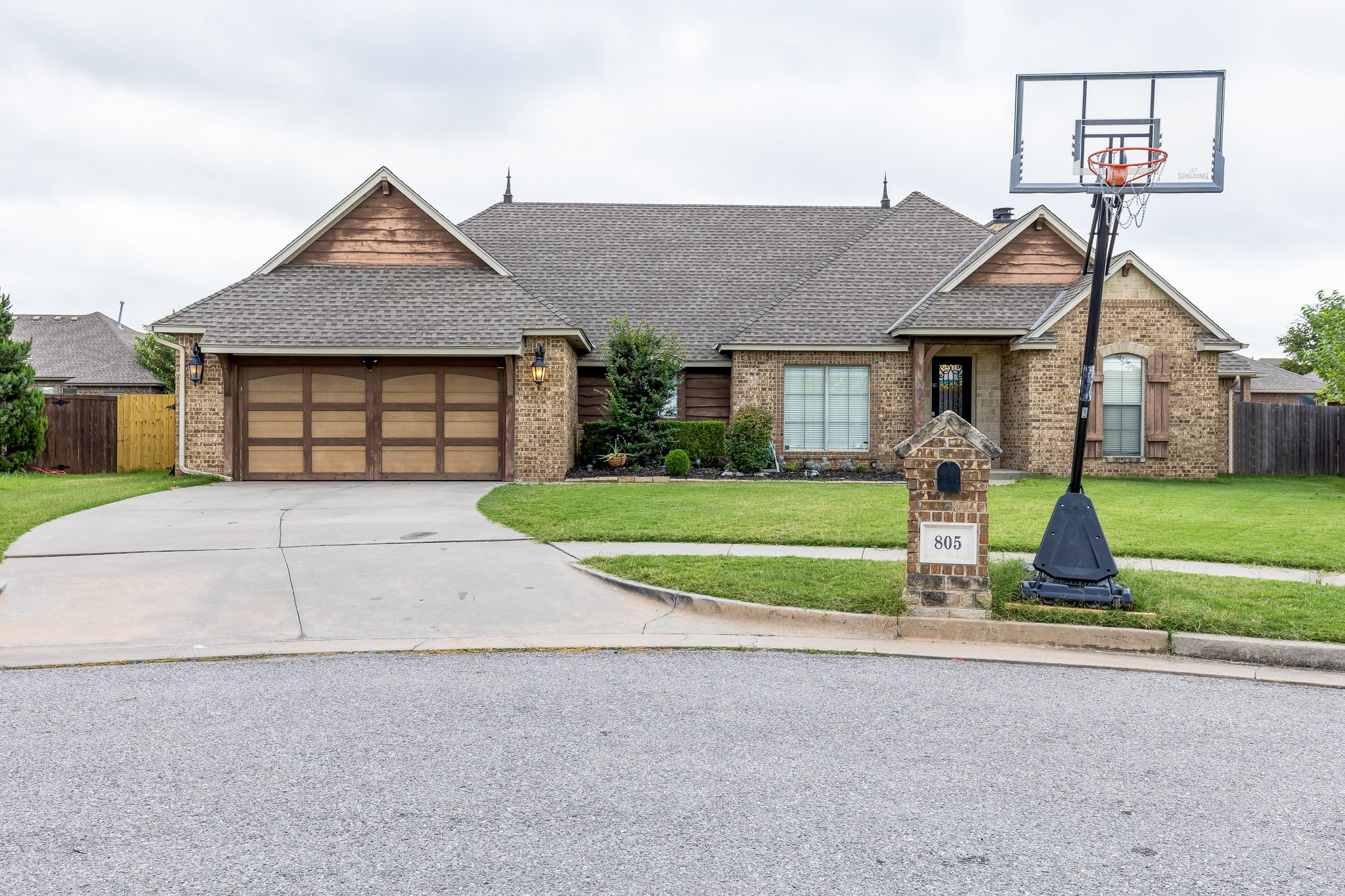 805 Brian Ct_004.jpg