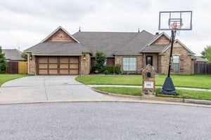 805 Brian Ct_004.jpg