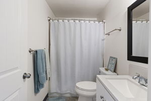  Photo 40