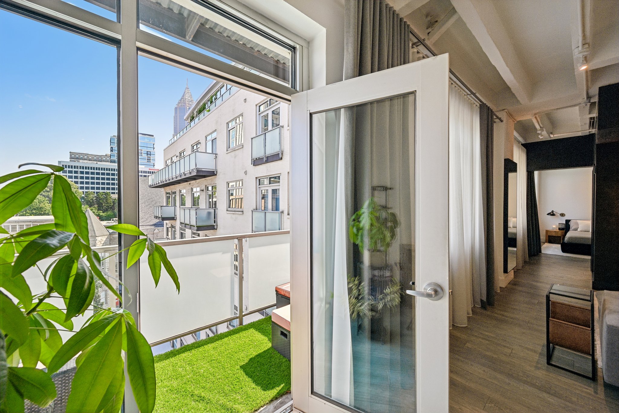 Peachtree St NE unit 501-S3107-037.jpg