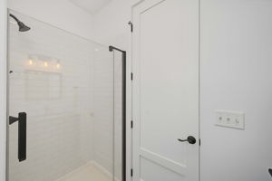  Photo 33