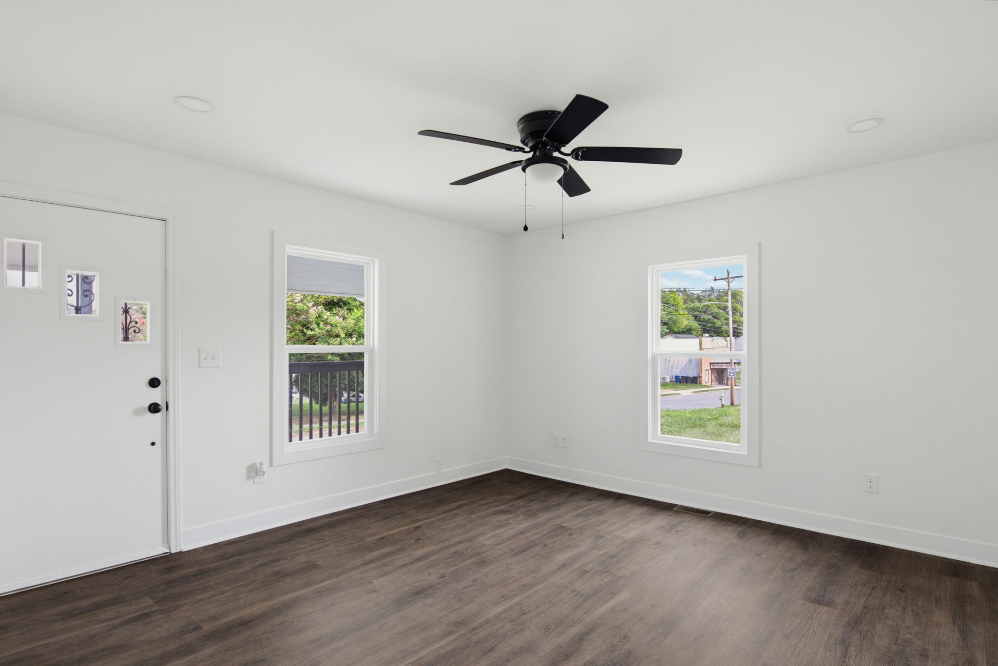 805 W Horah St-6