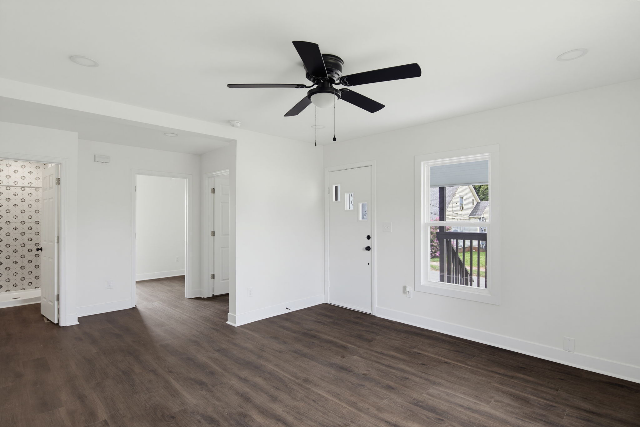 805 W Horah St-7
