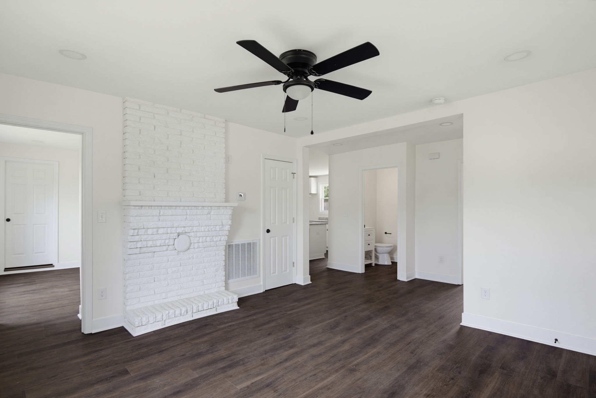 805 W Horah St-8