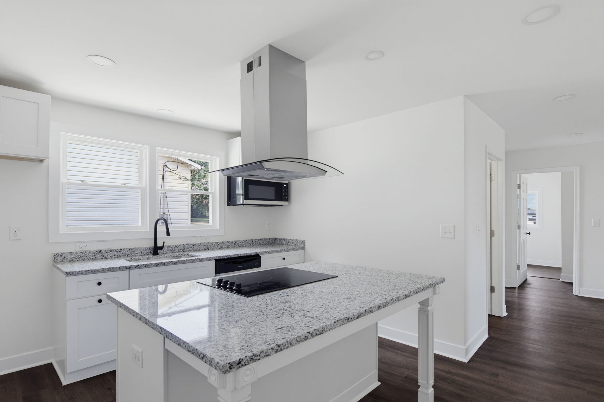 805 W Horah St-10