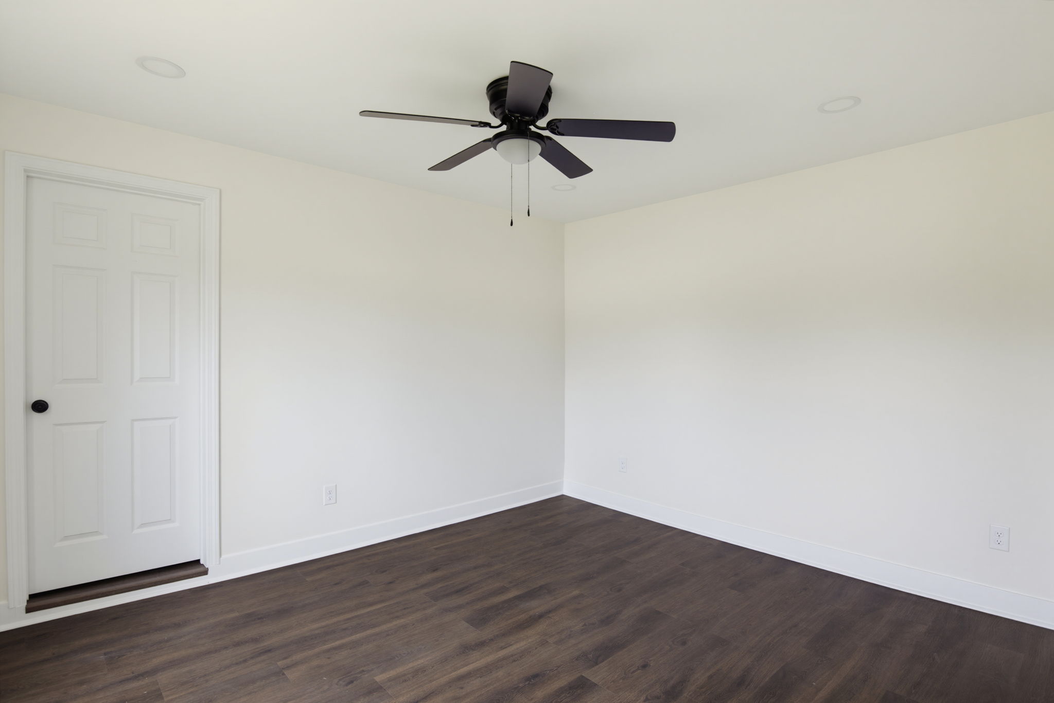 805 W Horah St-15