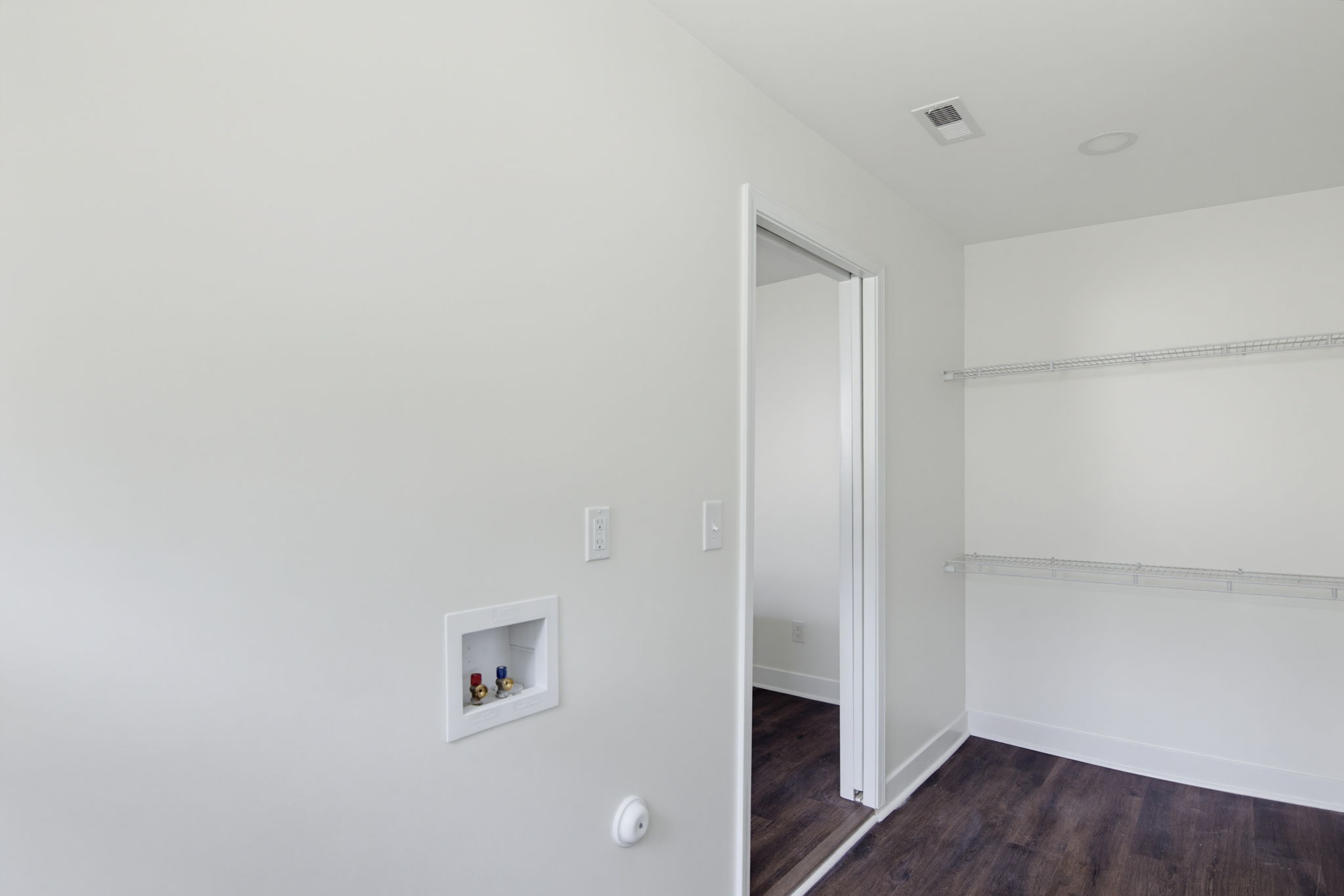 805 W Horah St-22