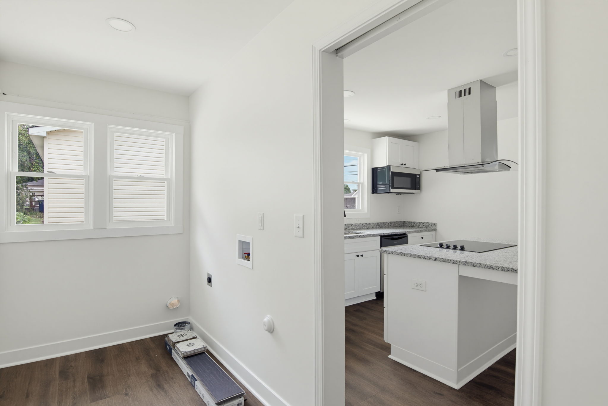 805 W Horah St-24