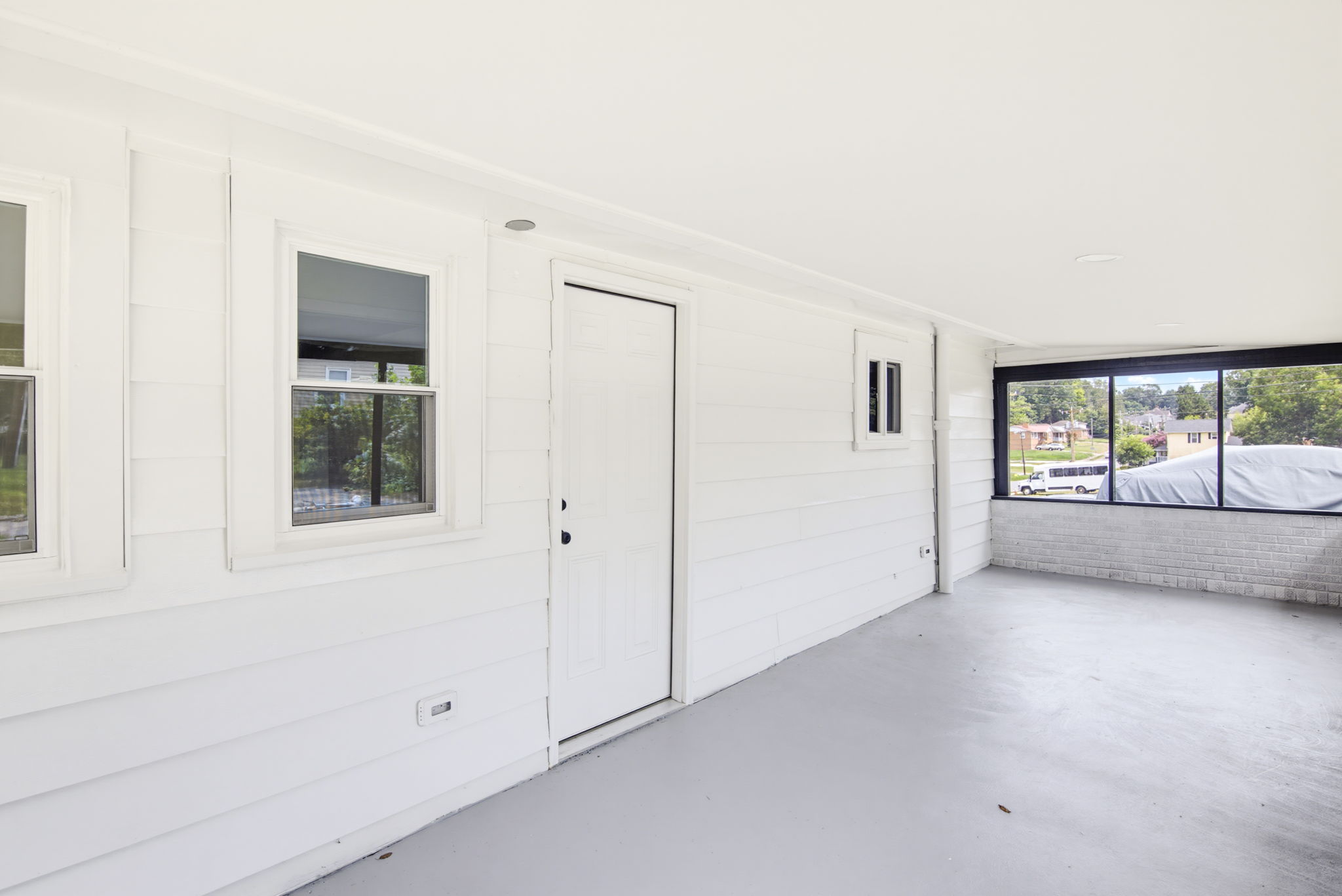 805 W Horah St-25