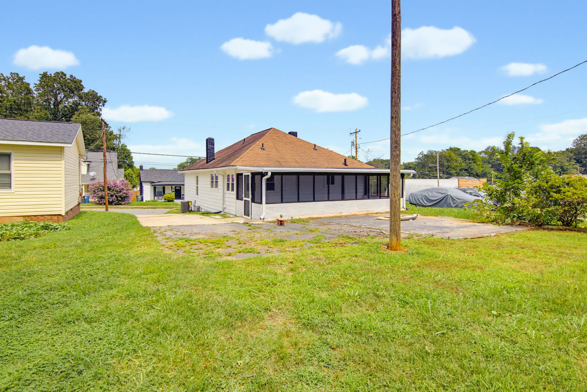 805 W Horah St-30