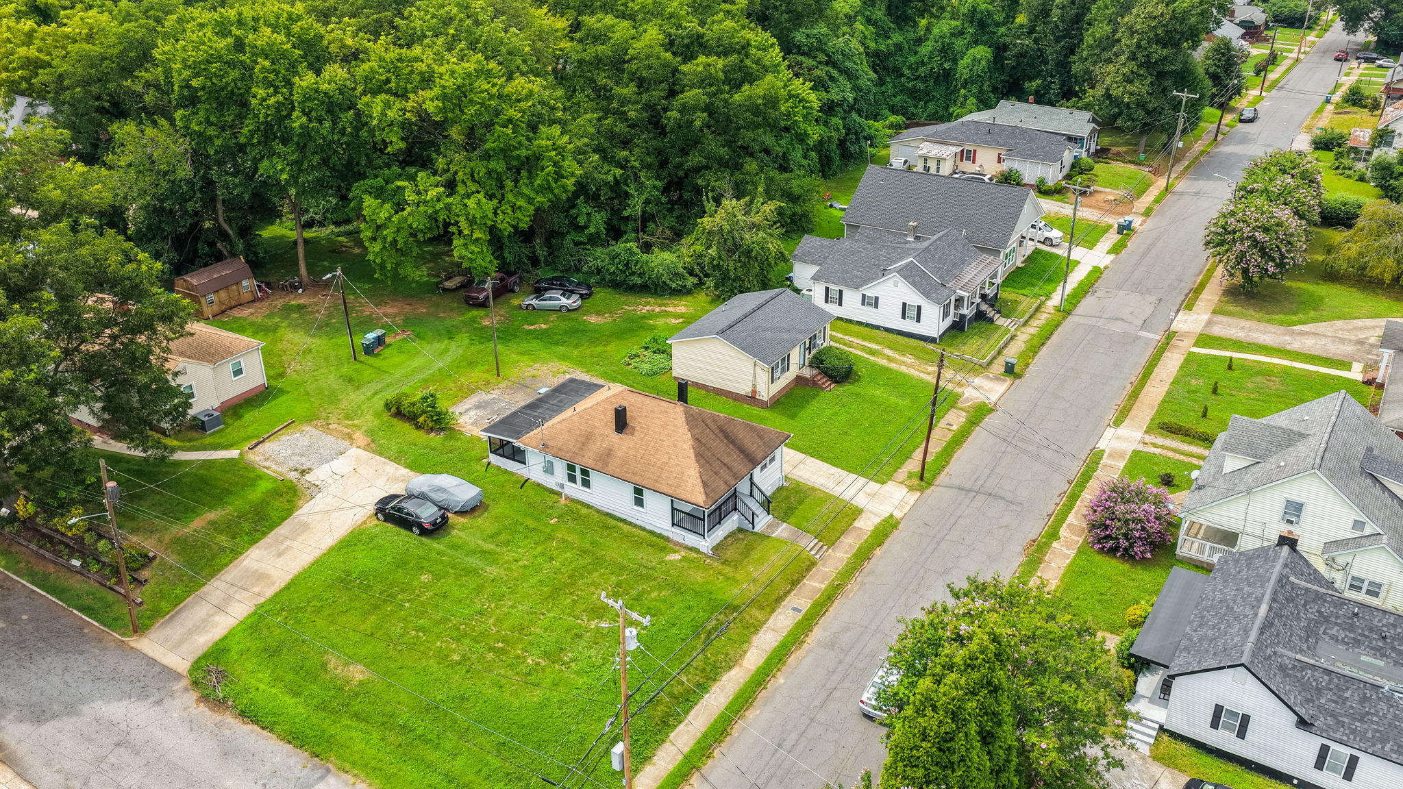 805 W Horah St-33