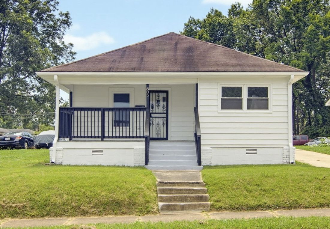 805 W Horah St-1