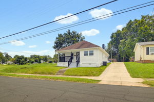 805 W Horah St-2