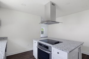 805 W Horah St-11