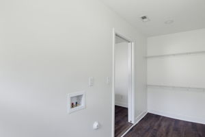 805 W Horah St-22