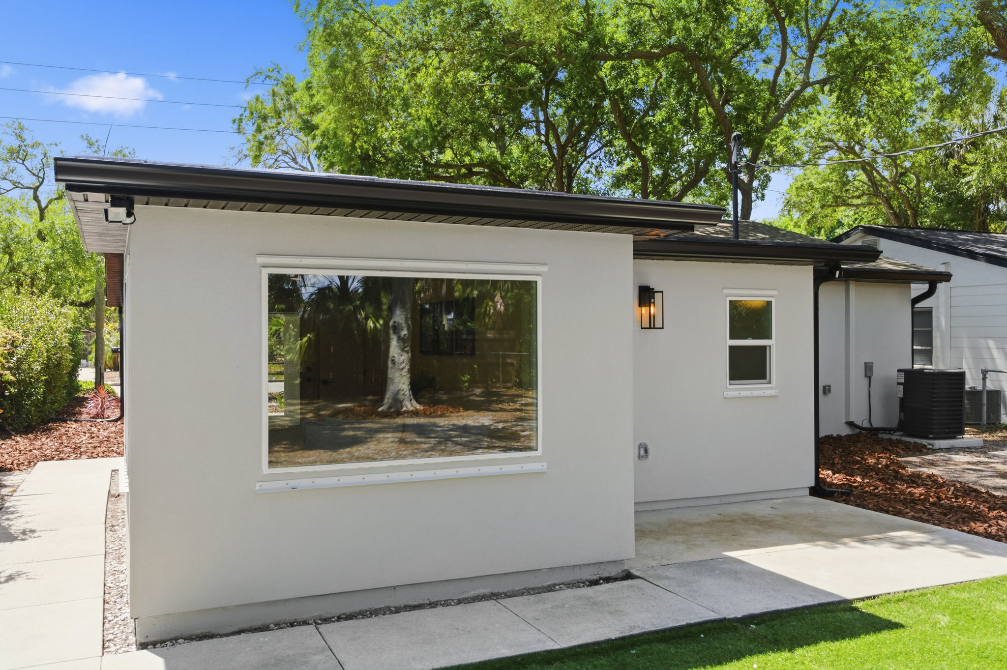 Rear Exteriors (6)