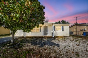 Front Exterior 1 day to dusk.jpeg