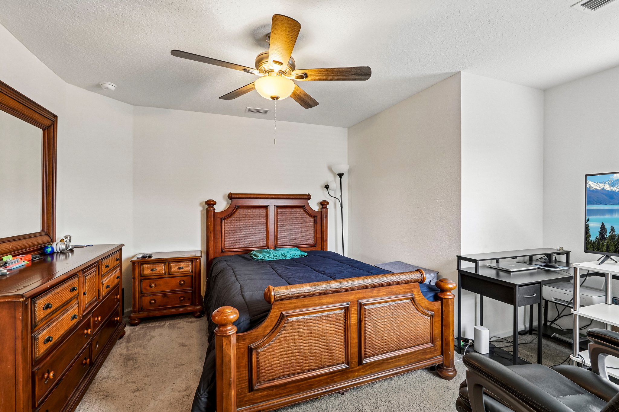 Guild Wy-S1205-032.jpg