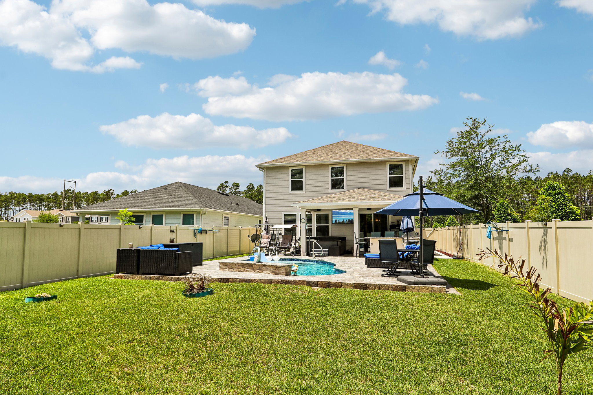 Guild Wy-S1205-048.jpg