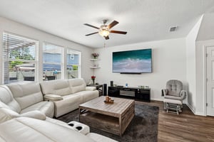 Guild Wy-S1205-010.jpg