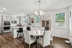 Guild Wy-S1205-013.jpg