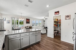 Guild Wy-S1205-014.jpg
