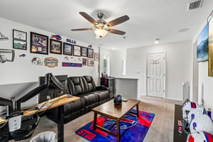 Guild Wy-S1205-025.jpg