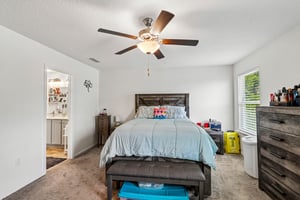 Guild Wy-S1205-028.jpg