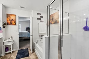 Guild Wy-S1205-030.jpg