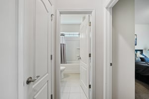 Asher Chase Trl-S0208-025.jpg