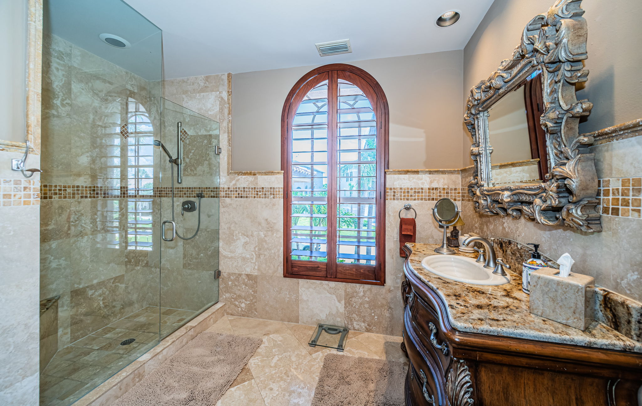 Guest Bathroom10