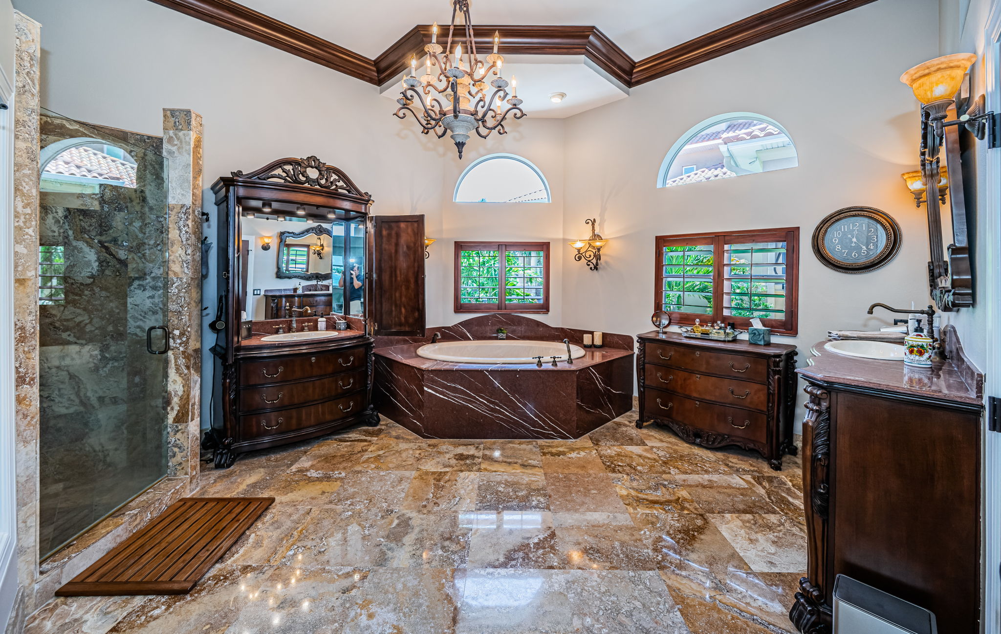 Primary Bathroom10a