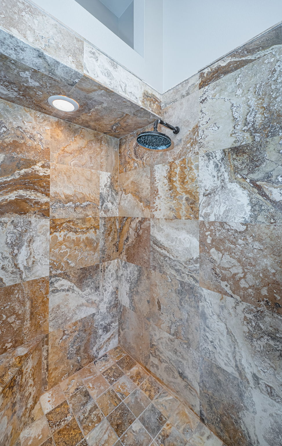 Primary Bathroom10d