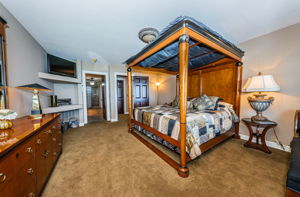 Upper Level Guest Bedroom1b