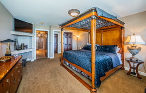Upper Level Guest Bedroom10