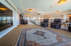Upper Level Loft13